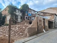 Foto 3 - El Ayuntamiento de Almaz&aacute;n comienza la ejecuci&oacute;n de derribo municipal en el casco hist&oacute;rico