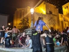 Foto 5 - Berlanga se refresca en su esperada 'Marcha del Agua'