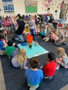 Foto 4 - Kindergarten en Minnesota: Aprender ense&ntilde;ando