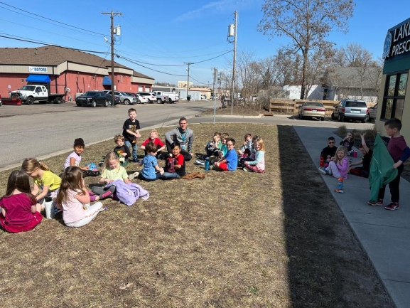 Kindergarten en Minnesota: Aprender enseñando