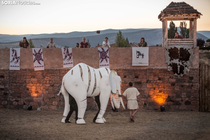 Galer&iacute;a | Garray se transforma en el escenario de la batalla de los elefantes 