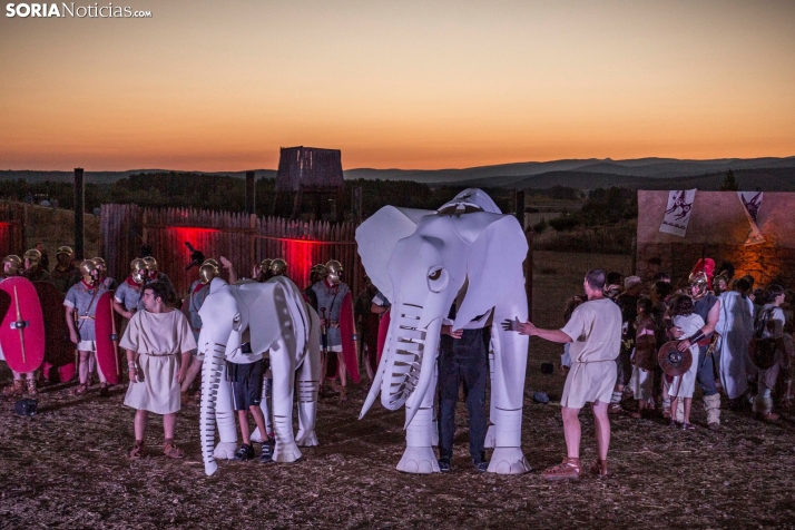 Galer&iacute;a | Garray se transforma en el escenario de la batalla de los elefantes 