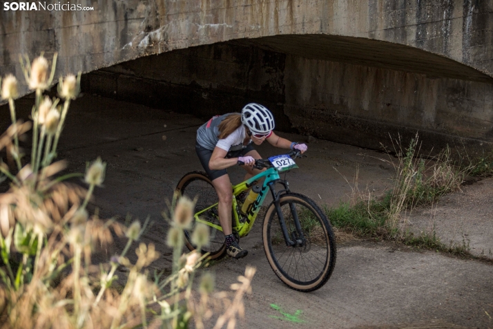 En im&aacute;genes: Los ciclistas m&aacute;s valientes desaf&iacute;an al calor en Duruelo de la Sierra