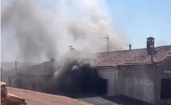 VÍDEO | Se incendia una vivienda de Tardelcuende