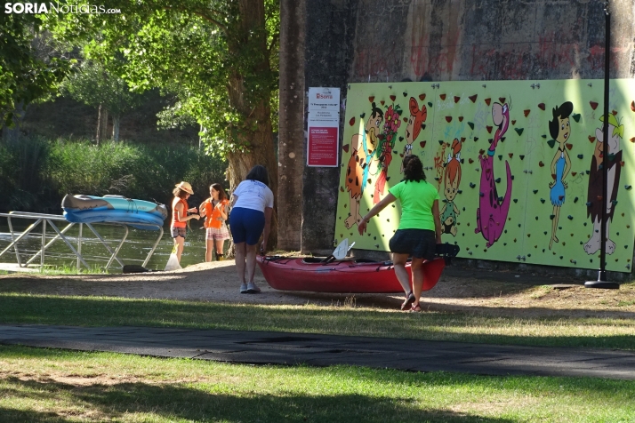 Fotos: Cientos de pirag&uuml;istas surcan las aguas del Duero en una nueva edici&oacute;n de su Traves&iacute;