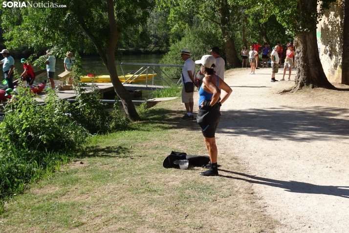 Fotos: Cientos de pirag&uuml;istas surcan las aguas del Duero en una nueva edici&oacute;n de su Traves&iacute;