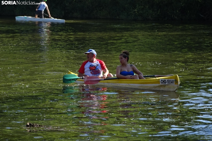 Fotos: Cientos de pirag&uuml;istas surcan las aguas del Duero en una nueva edici&oacute;n de su Traves&iacute;