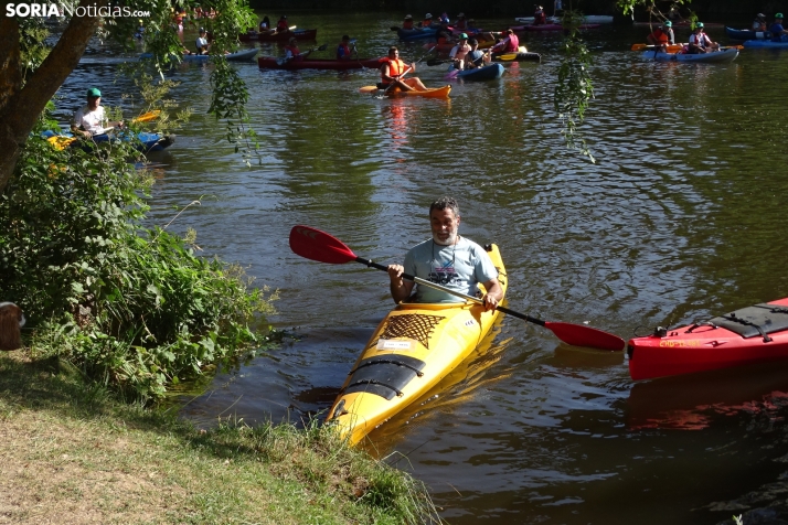 Fotos: Cientos de pirag&uuml;istas surcan las aguas del Duero en una nueva edici&oacute;n de su Traves&iacute;