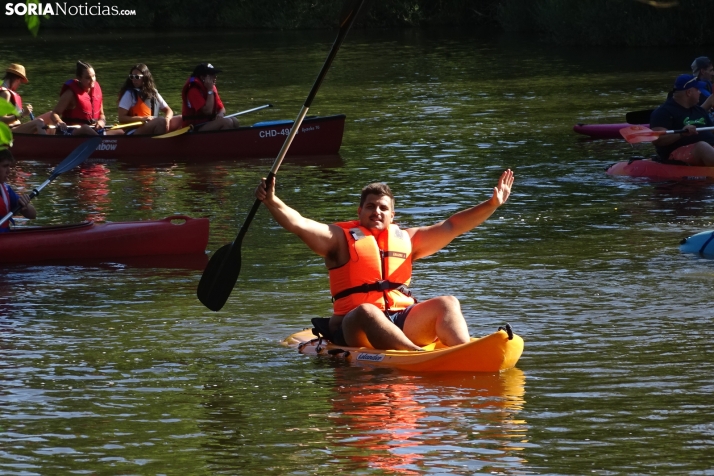 Fotos: Cientos de pirag&uuml;istas surcan las aguas del Duero en una nueva edici&oacute;n de su Traves&iacute;