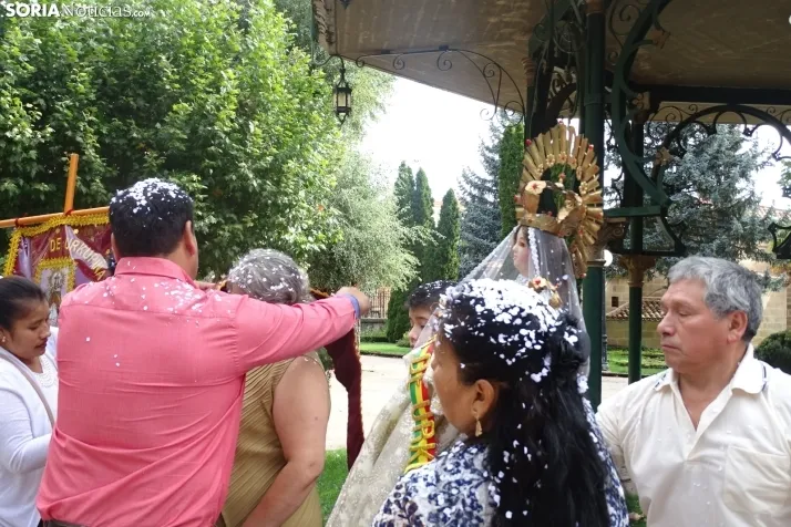 Una imagen de la fiesta boliviana esta mañana en la Dehesa. (PC