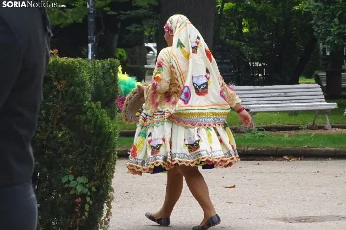 Una imagen de la fiesta boliviana esta mañana en la Dehesa. (PC