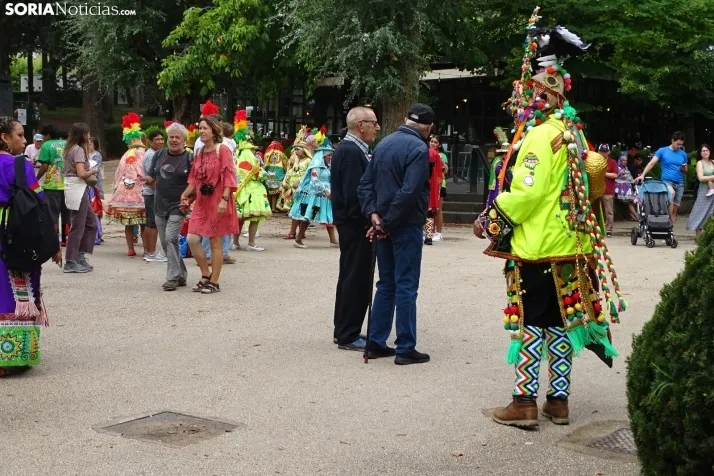 Una imagen de la fiesta boliviana esta mañana en la Dehesa. (PC