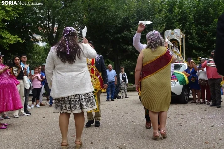 Una imagen de la fiesta boliviana esta mañana en la Dehesa. (PC