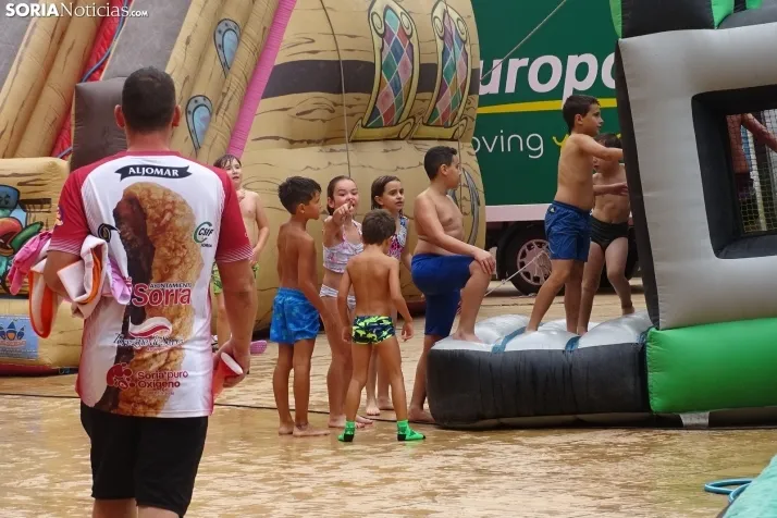 Una imagen de la mañana festiva hoy sábado en Almazán. /PC