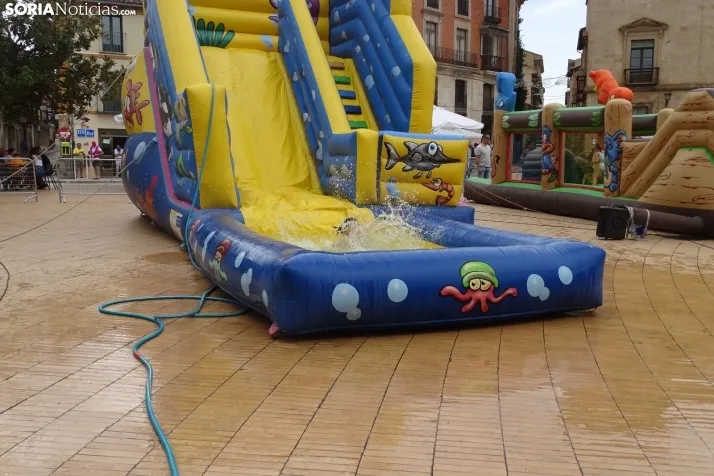 Una imagen de la mañana festiva hoy sábado en Almazán. /PC