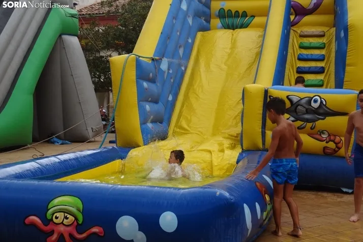 Una imagen de la mañana festiva hoy sábado en Almazán. /PC