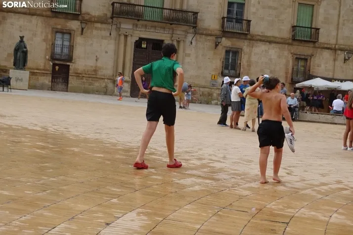 Una imagen de la mañana festiva hoy sábado en Almazán. /PC