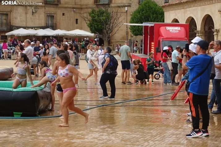 Una imagen de la mañana festiva hoy sábado en Almazán. /PC