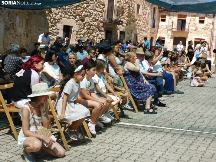 GALER&Iacute;A | Los ritmos latinos llenan de alegr&iacute;a El Royo durante la celebraci&oacute;n de las VII 