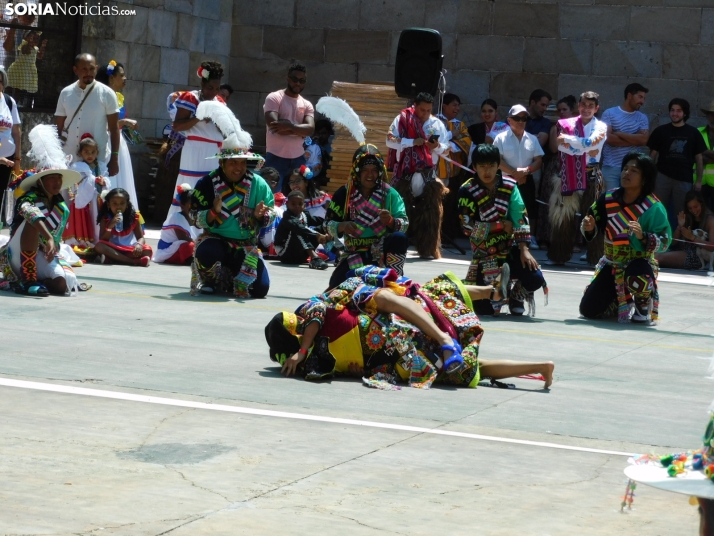 GALER&Iacute;A | Los ritmos latinos llenan de alegr&iacute;a El Royo durante la celebraci&oacute;n de las VII 