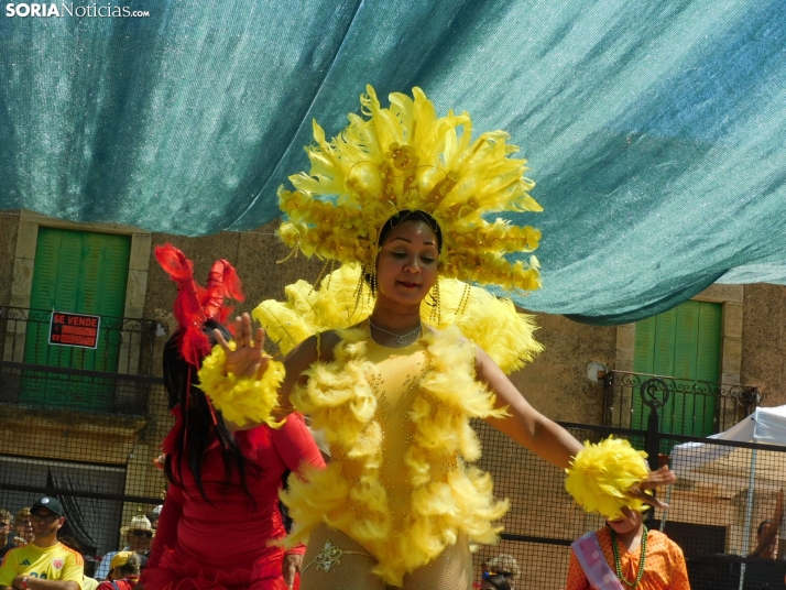 GALER&Iacute;A | Los ritmos latinos llenan de alegr&iacute;a El Royo durante la celebraci&oacute;n de las VII 