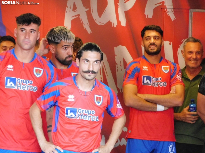 El Numancia gana 2-1 a la Ponferradina en su partido de presentaci&oacute;n