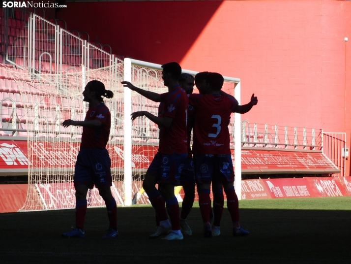 El Numancia gana 2-1 a la Ponferradina en su partido de presentaci&oacute;n