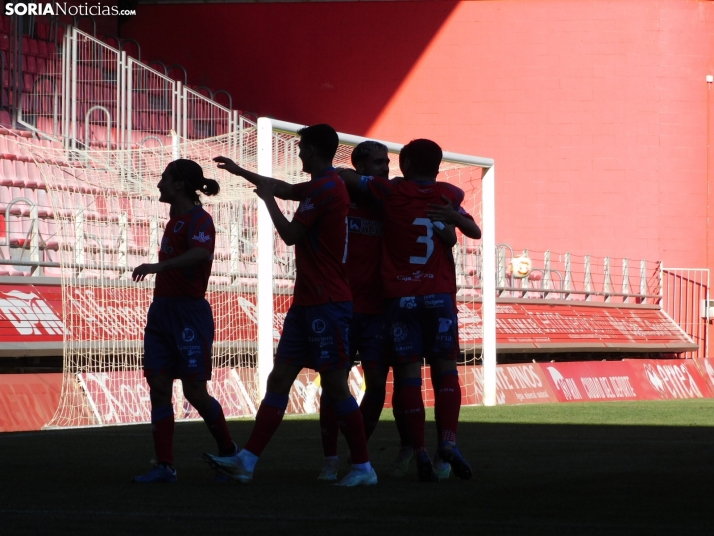 El Numancia gana 2-1 a la Ponferradina en su partido de presentaci&oacute;n