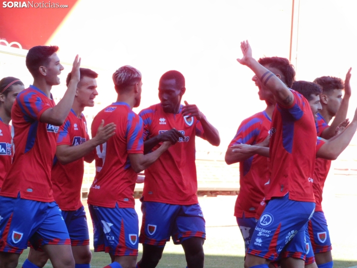 El Numancia gana 2-1 a la Ponferradina en su partido de presentaci&oacute;n