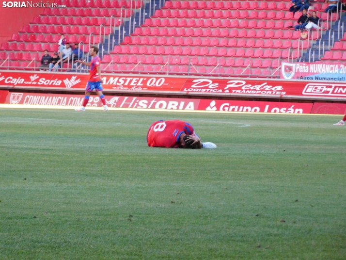 El Numancia gana 2-1 a la Ponferradina en su partido de presentaci&oacute;n