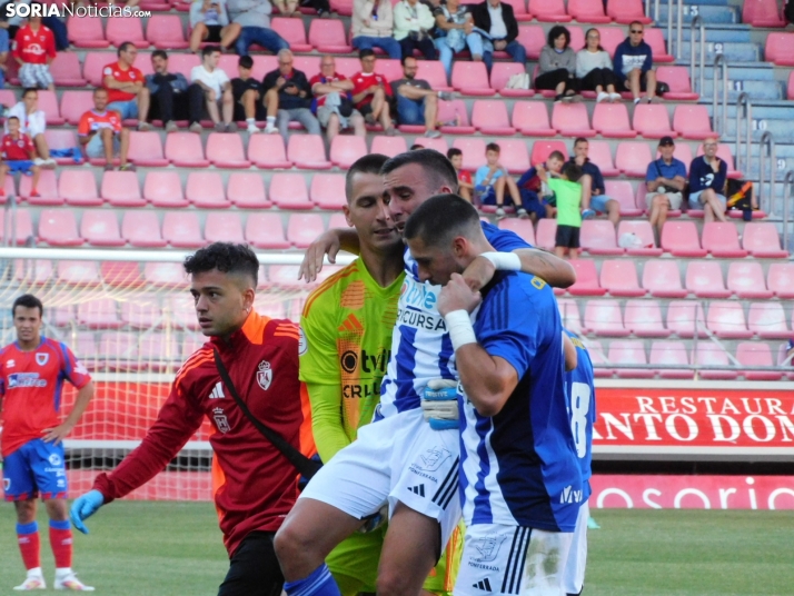 El Numancia gana 2-1 a la Ponferradina en su partido de presentaci&oacute;n