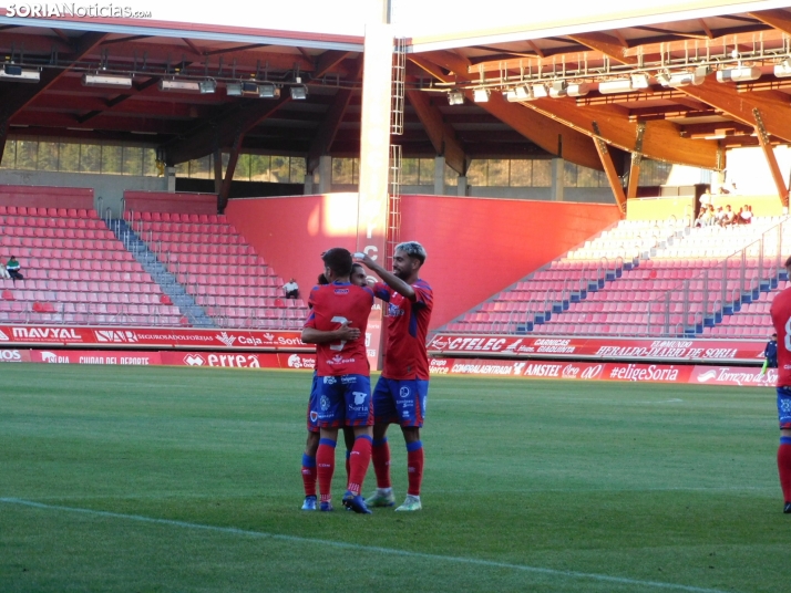 El Numancia gana 2-1 a la Ponferradina en su partido de presentaci&oacute;n