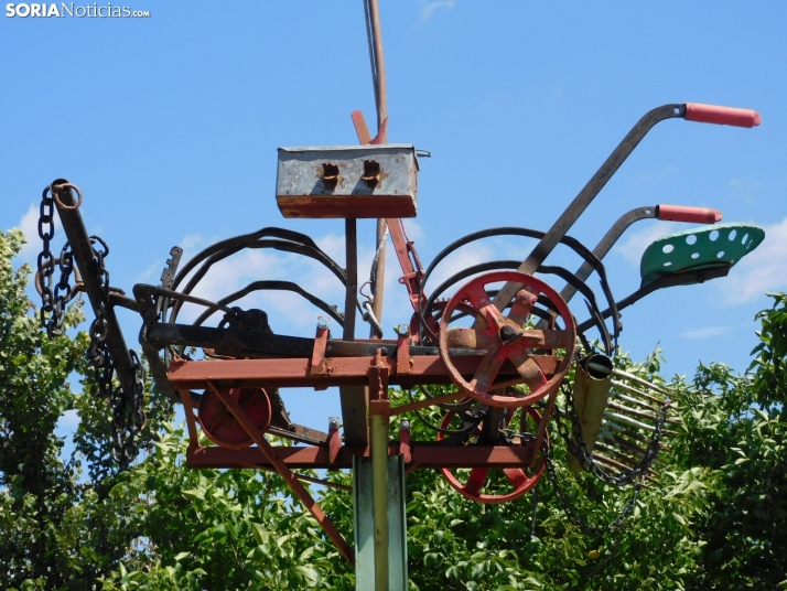 GALER&Iacute;A | Un museo (al aire libre) de las herramientas de cultivo 