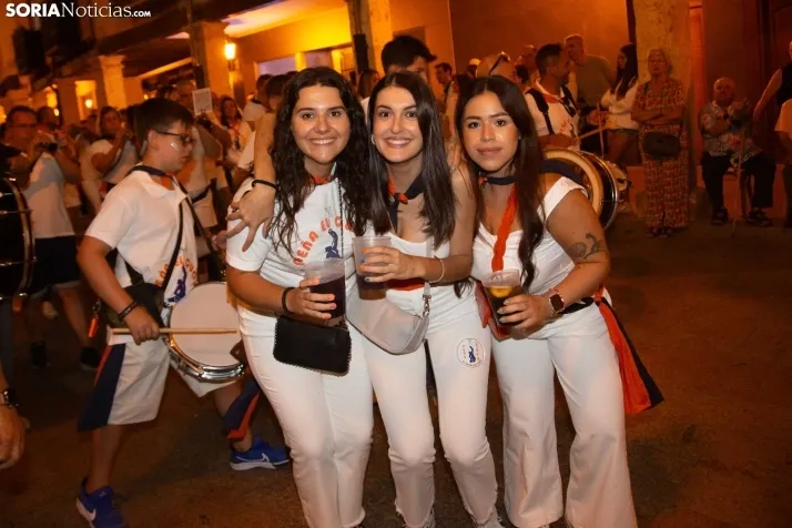 Desfile de peñas El Burgo 2024