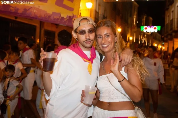 Desfile de peñas El Burgo 2024
