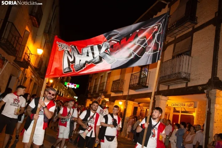 Desfile de peñas El Burgo 2024