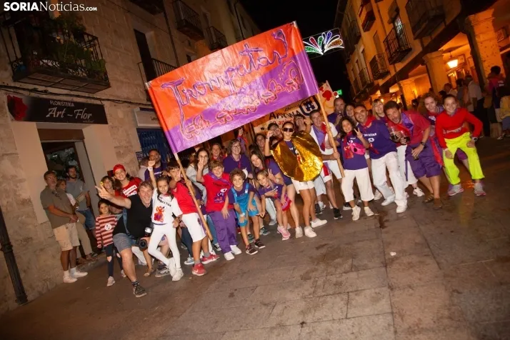 Desfile de peñas El Burgo 2024
