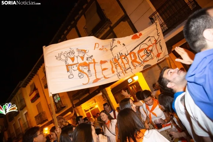 Desfile de peñas El Burgo 2024