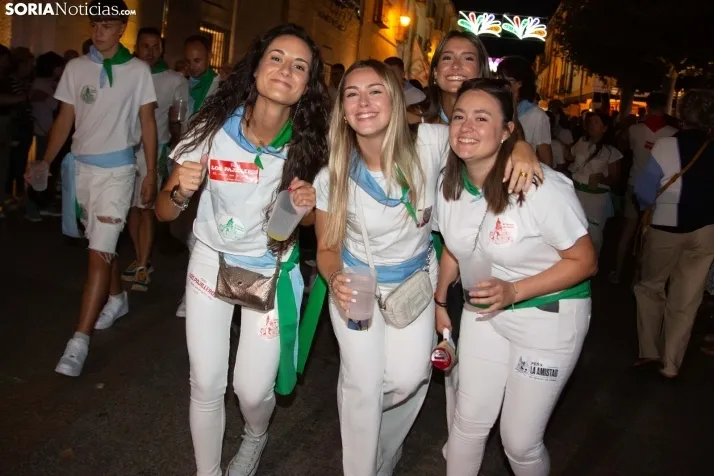 Desfile de peñas El Burgo 2024