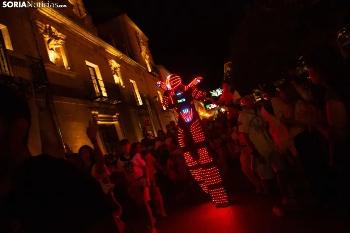Desfile de peñas El Burgo 2024