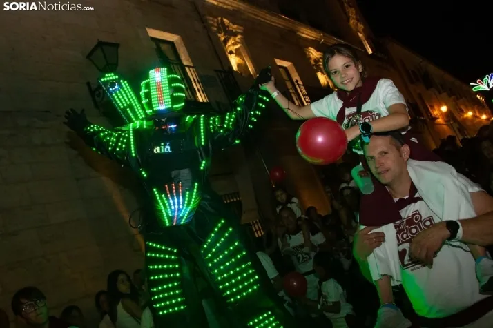 Desfile de peñas El Burgo 2024