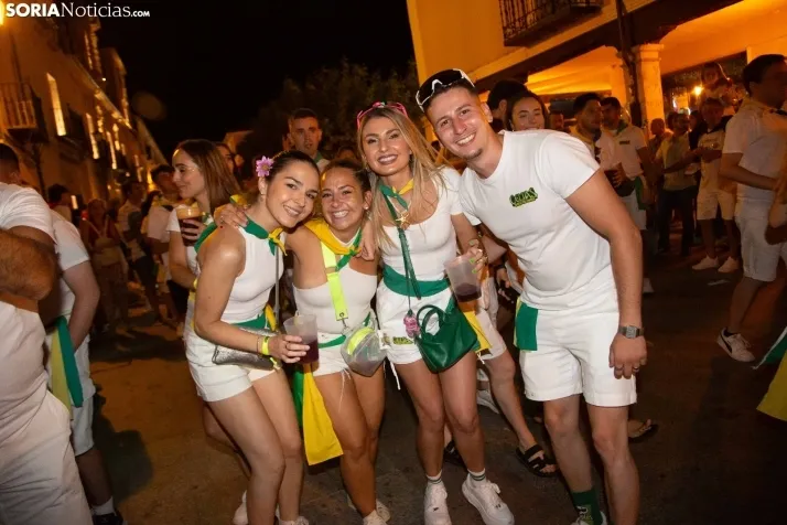 Desfile de peñas El Burgo 2024