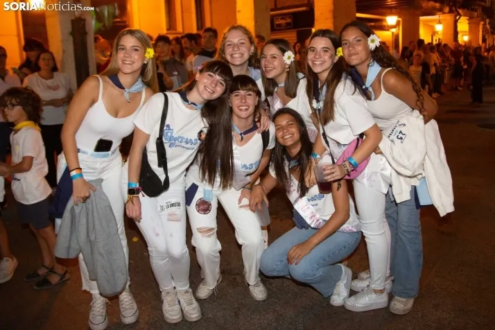 Desfile de peñas El Burgo 2024
