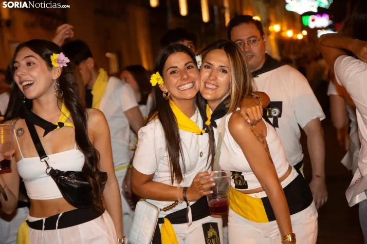 Desfile de peñas El Burgo 2024