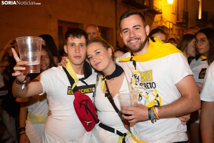 Desfile de peñas El Burgo 2024