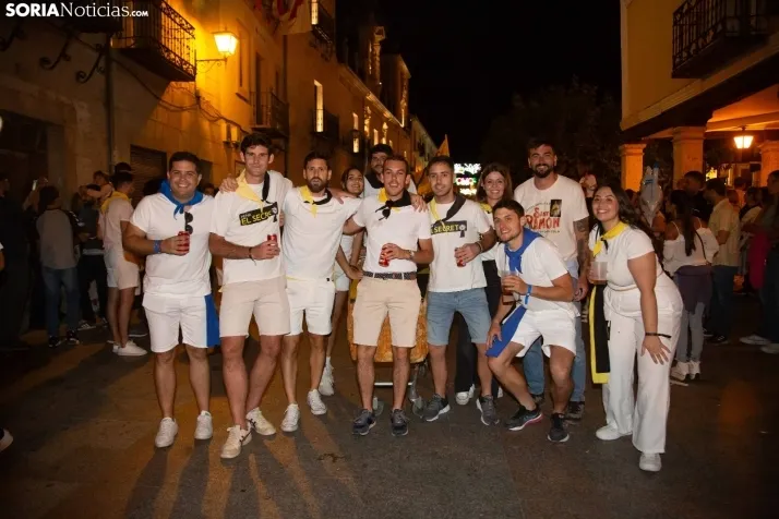 Desfile de peñas El Burgo 2024