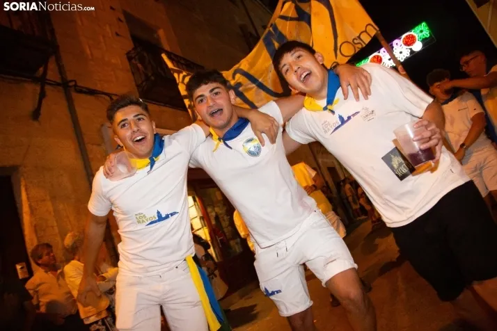 Desfile de peñas El Burgo 2024
