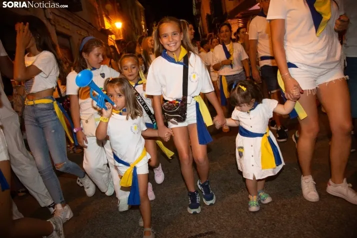 Desfile de peñas El Burgo 2024
