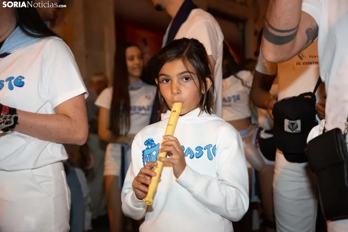 Desfile de peñas El Burgo 2024