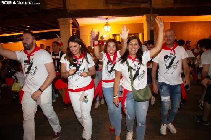 Desfile de peñas El Burgo 2024